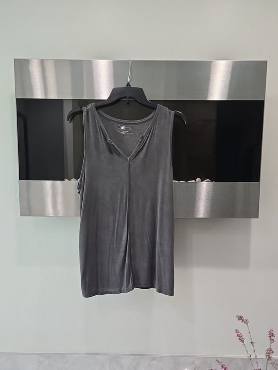 Cable & Gauge Tops - Women’s Charcoal Gray Sleeveless V-Neck Tank Top